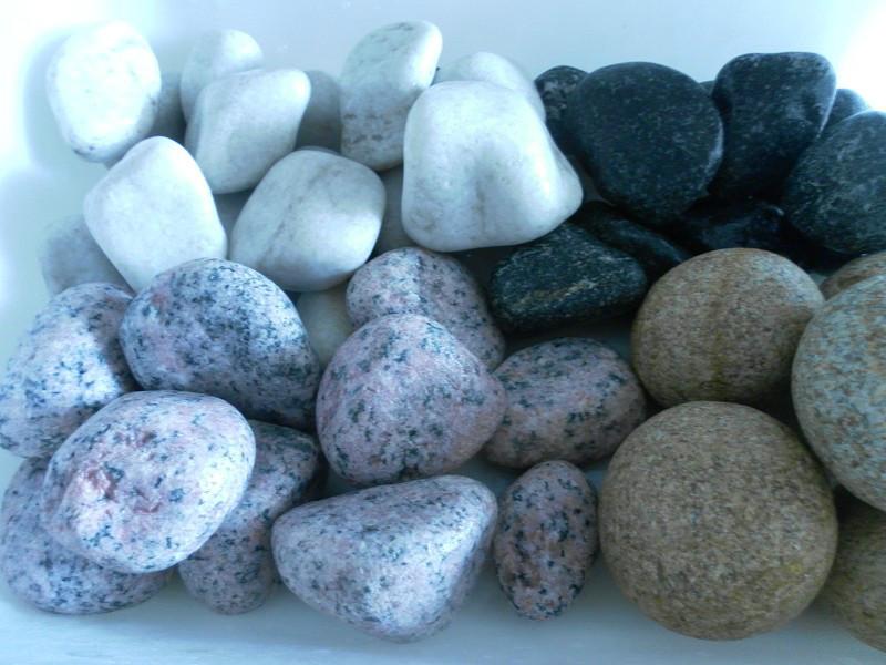 石家庄市白色鹅卵石多少钱一吨厂家厂家直销白色鹅卵石，3-5厘米白色鹅卵石多少钱一吨