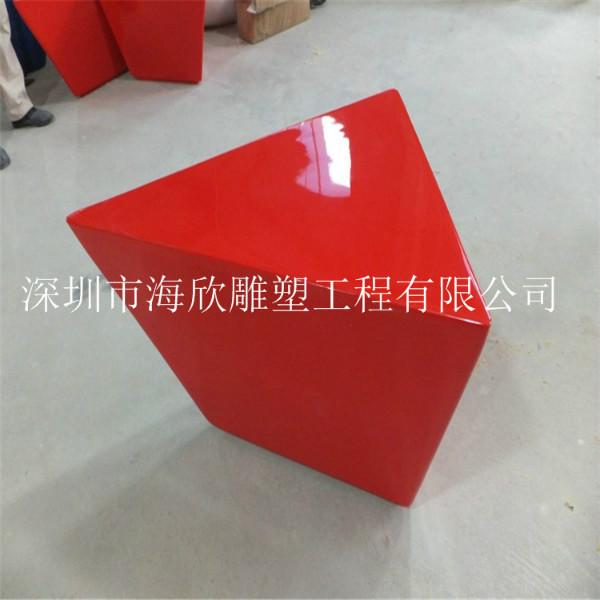 深圳市玻璃钢长条凳/更衣室椅子雕塑厂家厂家