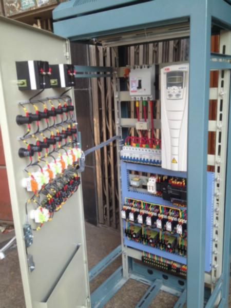 供应PLC变频控制柜，青岛触摸屏变频控制柜厂家，变频控制柜直销