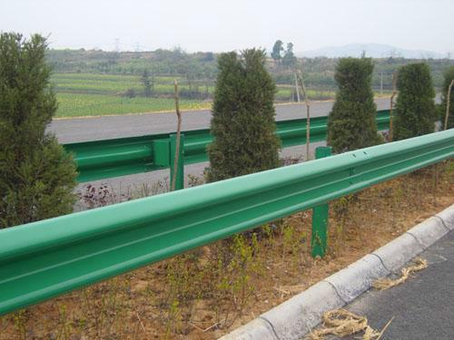 供应安庆道路护栏安装安庆道路波形护栏多少钱一米波形护栏专业施工厂家图片