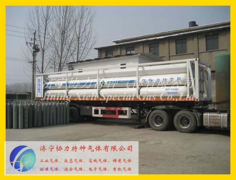 供应氦气长管拖车，高纯氦气，99.999，济宁协力特种气体有限公司