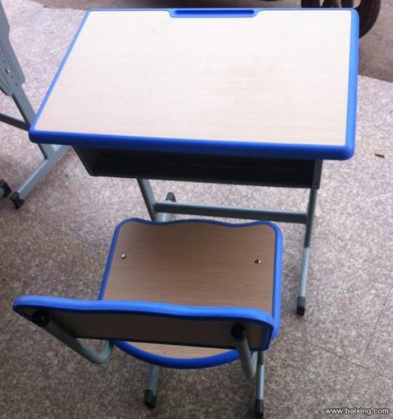 供应课桌椅款式新颖环保材质价格低廉