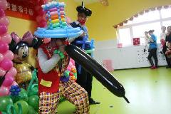 唐山气球小丑互动北京小丑表演批发