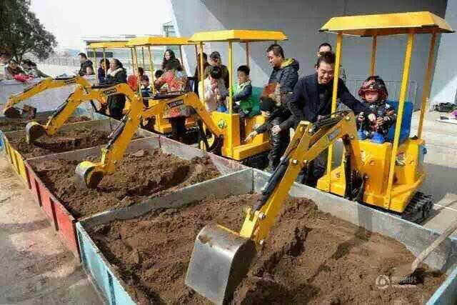 儿童仿真操纵大型挖掘机投币机销售批发