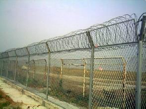 供应咸阳机场刀片刺丝护栏网