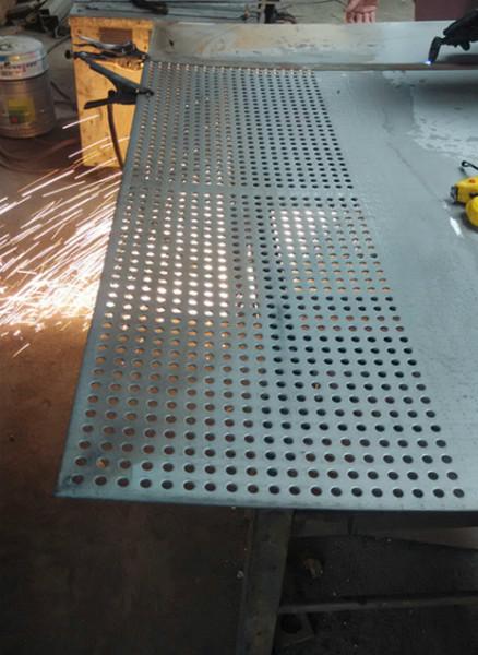 供应成都不锈钢圆孔冲孔网板成都金属冲孔网板2MM圆孔网板