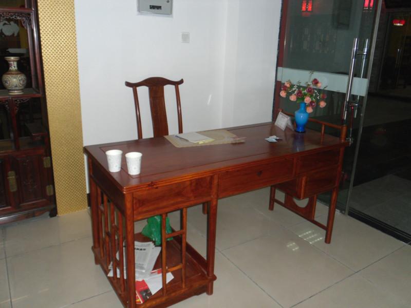 供应鸡翅木电脑桌/红木家具/仿古写字桌/办公桌实名写字桌/书桌椅台式