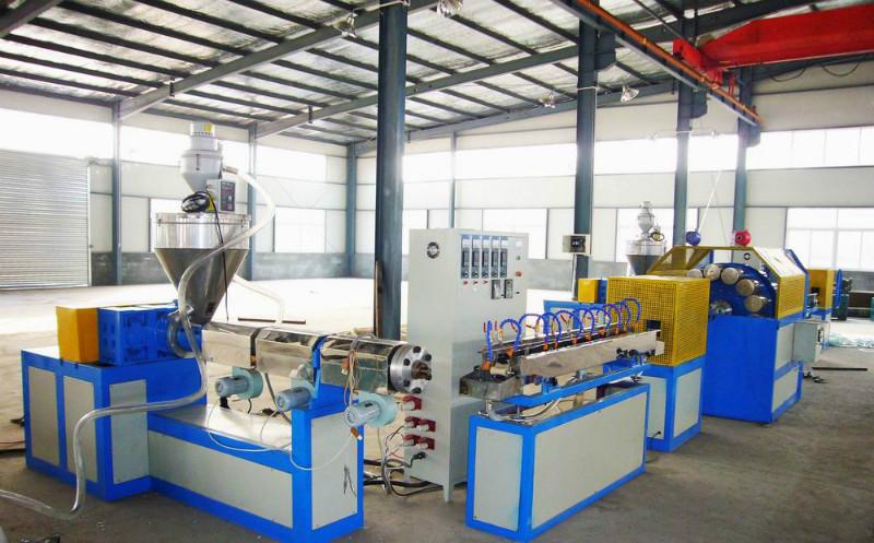 供应青岛PVC纤维增强软管生产线