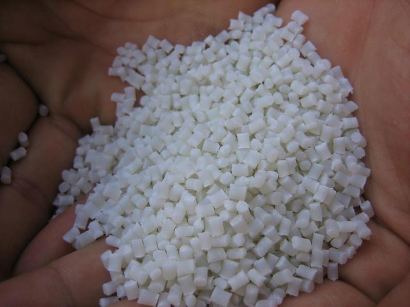 供应PVC60目无毒白色磨粉再生料
