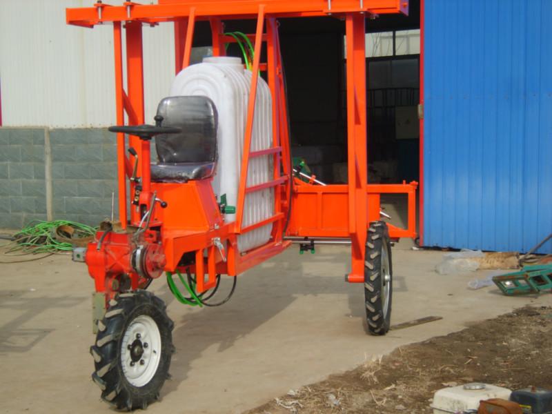 供应三轮自走式多功能小麦玉米打药机