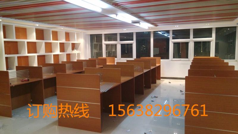 供应陕县屏风隔断办公桌怎么卖，办公卡位定做，工位桌价格找15638296761