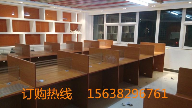 供应河南郑州屏风隔断办公桌，电脑桌厂家，办公卡位定做找15638296761