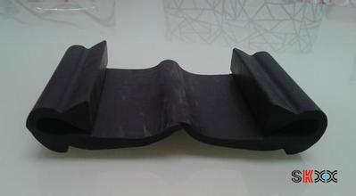 60型伸缩缝胶条 桥梁伸缩缝厂家 板式橡胶伸缩缝