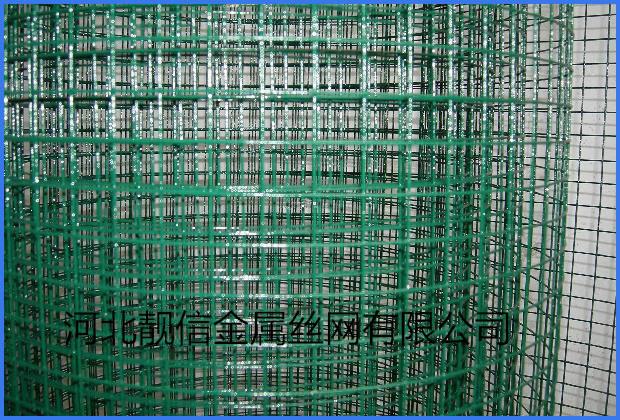 供应浸塑PVC绿色电焊网图片