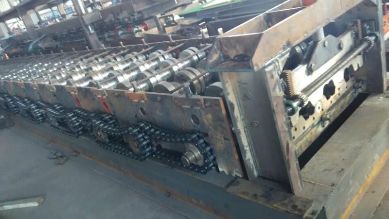 沧州市750实心轴楼承板机厂家供应750实心轴楼承板机