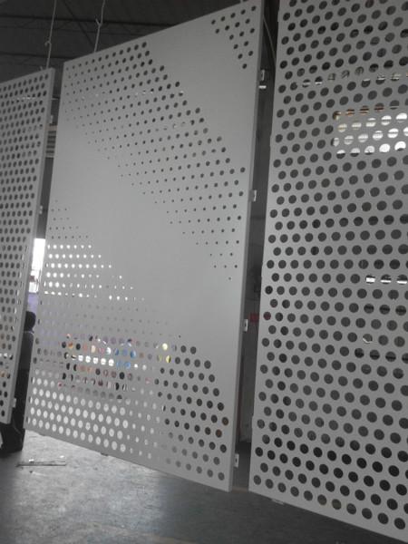 供应外墙造型铝单板冲孔雕花铝单板图片